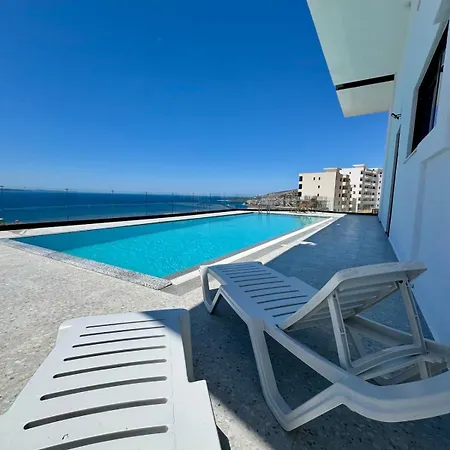 Sea Breeze - Panoramic View & Pool شقة *