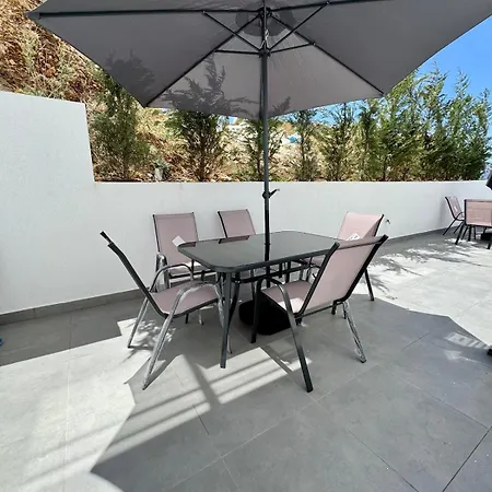 Sea Breeze - Panoramic View & Pool ساراندا