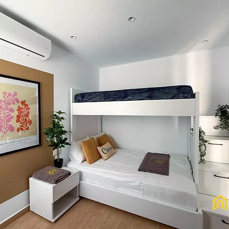 Sea Breeze - Panoramic View & Pool *