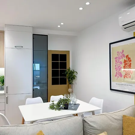 Sea Breeze - Panoramic View & Pool شقة *