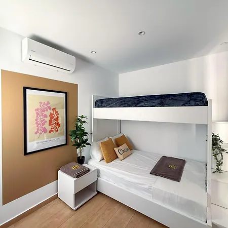 شقة Sea Breeze - Panoramic View & Pool ساراندا