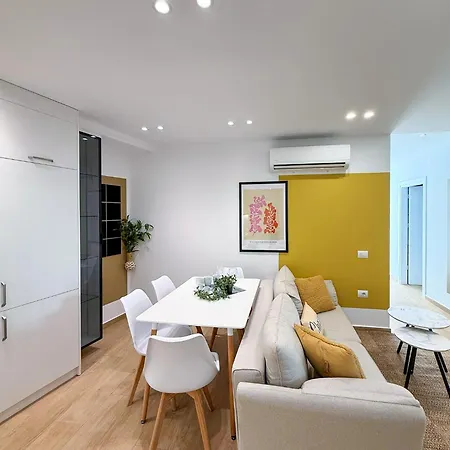 Sea Breeze - Panoramic View & Pool Apartmán Sarandë