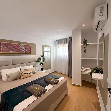 Sea Breeze - Panoramic View & Pool Apartmán Sarandë